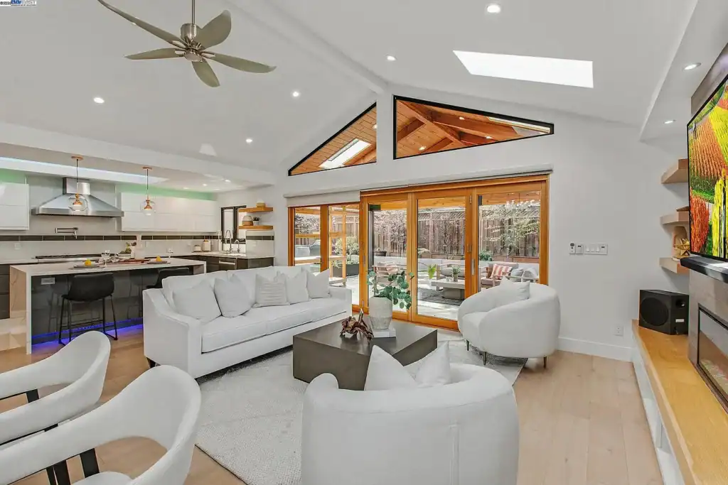 room-addition-open-concept-living-san-jose.webp
